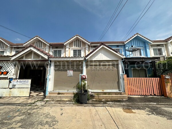 For SaleTownhomePathum Thani,Rangsit, Thammasat : Townhouse Pruksa 63/1 Bang Kadi Pathum Thani cheap price.