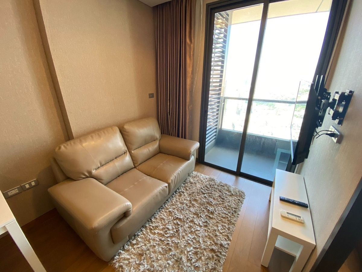 For RentCondoSukhumvit, Asoke, Thonglor : The Lumpini 24. The actual room is beautifully decorated as shown in the picture ✨ Fully Furnished ✨📞 Line : @pukkhome (with @)