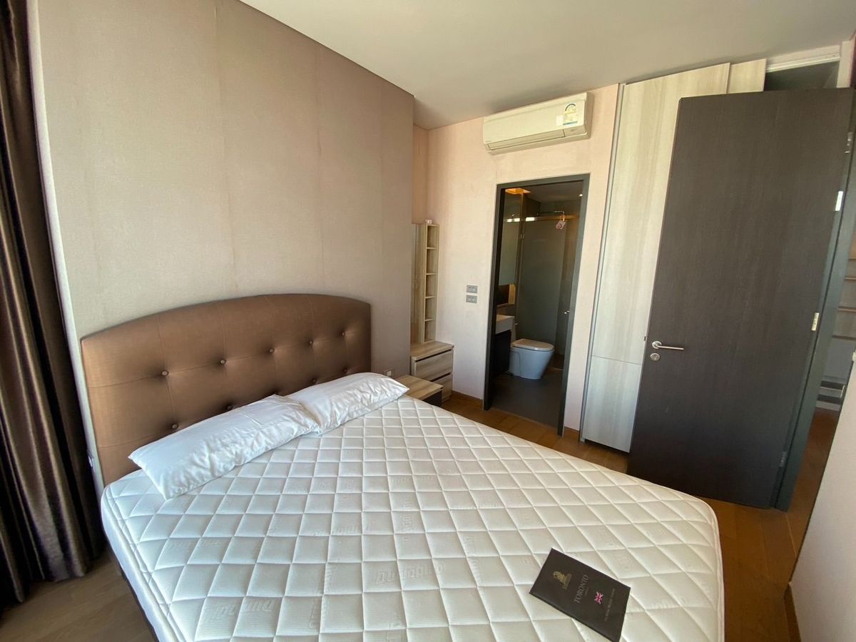 For RentCondoSukhumvit, Asoke, Thonglor : The Lumpini 24. The actual room is beautifully decorated as shown in the picture ✨ Fully Furnished ✨📞 Line : @pukkhome (with @)