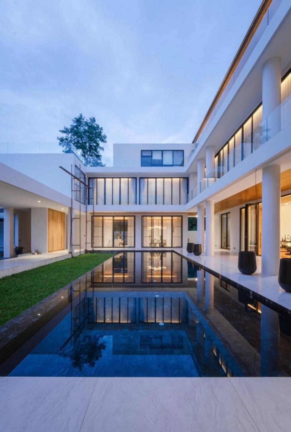 For SaleHouseChiang Mai : Selling : Ultra Luxury House In Chiangmai, 391 sqw , 2433 sqm , 4 Beds 5 Bath , 1 Living Room , 6 Parking lot , Multi Function Room• Private Pool 🔥🔥Selling Price : 88,000,000 THB🔥🔥#commercials #restaurant#takeover#ultraluxuryrealestate#singlehus