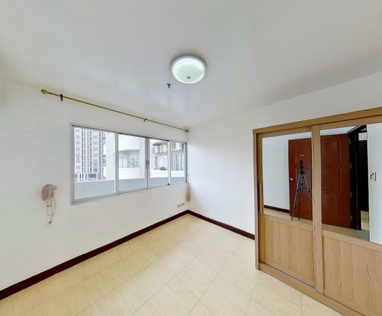 ขายคอนโดวิทยุ ชิดลม หลังสวน : Wittayu Complex 60 sq.m.Rent & Sell Eng 中 日 Please add LINE ID @806qphgn o8415o5483