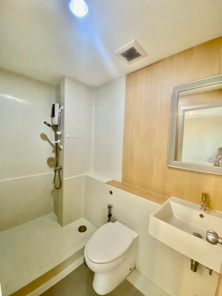 ขายคอนโดท่าพระ ตลาดพลู วุฒากาศ : Aspire Sathorn - Tha Phra【𝐒𝐄𝐋𝐋】🔥ห้องกว้าง ตกแต่งพร้อมอยู่ ของใช้ครบครัน ชั้นสูง เดินทางสะดวก ใกล้ BTS พร้อมเข้าอยู่เลย!!🔥 ติดต่อไลน์ไอดี: @hacondo