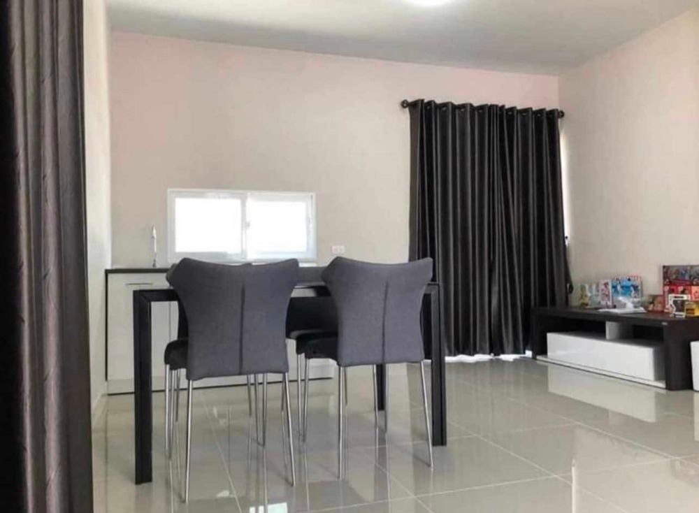For RentTownhomeSamut Prakan,Samrong : House for rent, The Village 3, Bangna Trad Km.10.