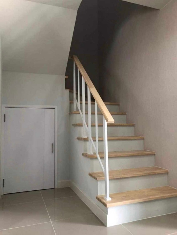 For RentTownhomeSamut Prakan,Samrong : House for rent, The Village 3, Bangna Trad Km.10.