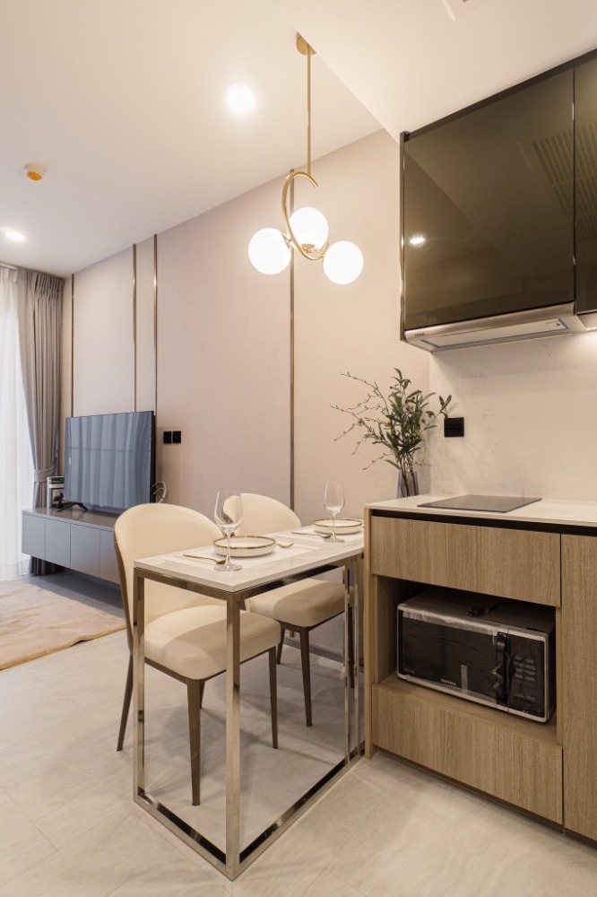 ให้เช่าคอนโดสยาม จุฬา สามย่าน : Cooper Siam【𝐑𝐄𝐍𝐓】🔥ห้องมินิมอล ตกแต่งโทนขาวครีม ดูอบอุ่น สบายตา ของใช้มีแบบครบครัน 🔥 ติดต่อไลน์ไอดี: @hacondo