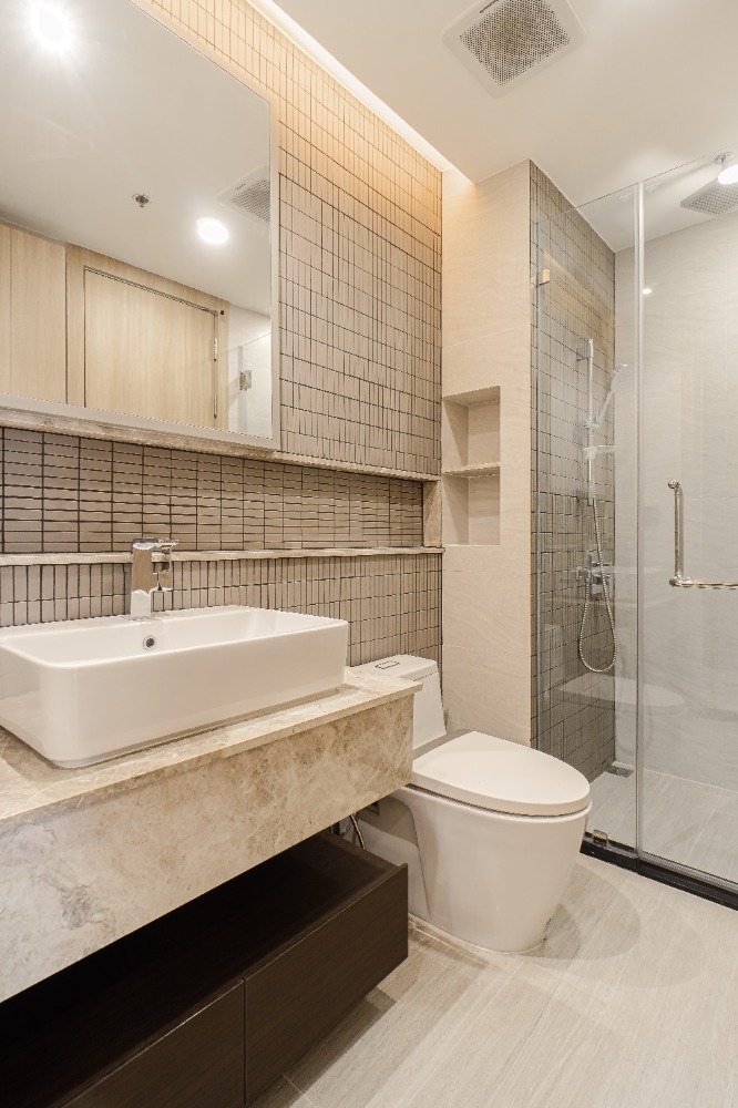 ให้เช่าคอนโดสยาม จุฬา สามย่าน : Cooper Siam【𝐑𝐄𝐍𝐓】🔥ห้องมินิมอล ตกแต่งโทนขาวครีม ดูอบอุ่น สบายตา ของใช้มีแบบครบครัน 🔥 ติดต่อไลน์ไอดี: @hacondo