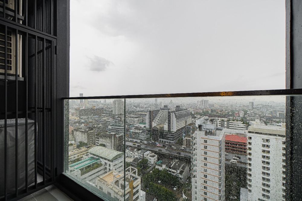 ให้เช่าคอนโดสยาม จุฬา สามย่าน : Cooper Siam【𝐑𝐄𝐍𝐓】🔥ห้องมินิมอล ตกแต่งโทนขาวครีม ดูอบอุ่น สบายตา ของใช้มีแบบครบครัน 🔥 ติดต่อไลน์ไอดี: @hacondo