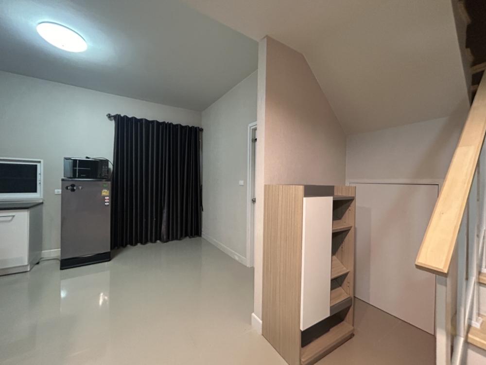 For RentTownhomeSamut Prakan,Samrong : House for rent, The Village 3, Bangna Trad Km.10.