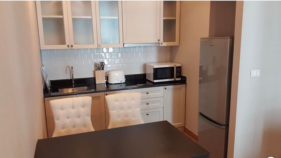 ให้เช่าคอนโดสยาม จุฬา สามย่าน : The Reserve Kasemsan 3【𝐑𝐄𝐍𝐓】🔥ห้องโมเดิร์น 2 ห้องนอน วิวสวย อ่างอาบน้ำในตัว เฟอร์นิเจอร์ครบครัน 🔥 ติดต่อไลน์ไอดี: @hacondo