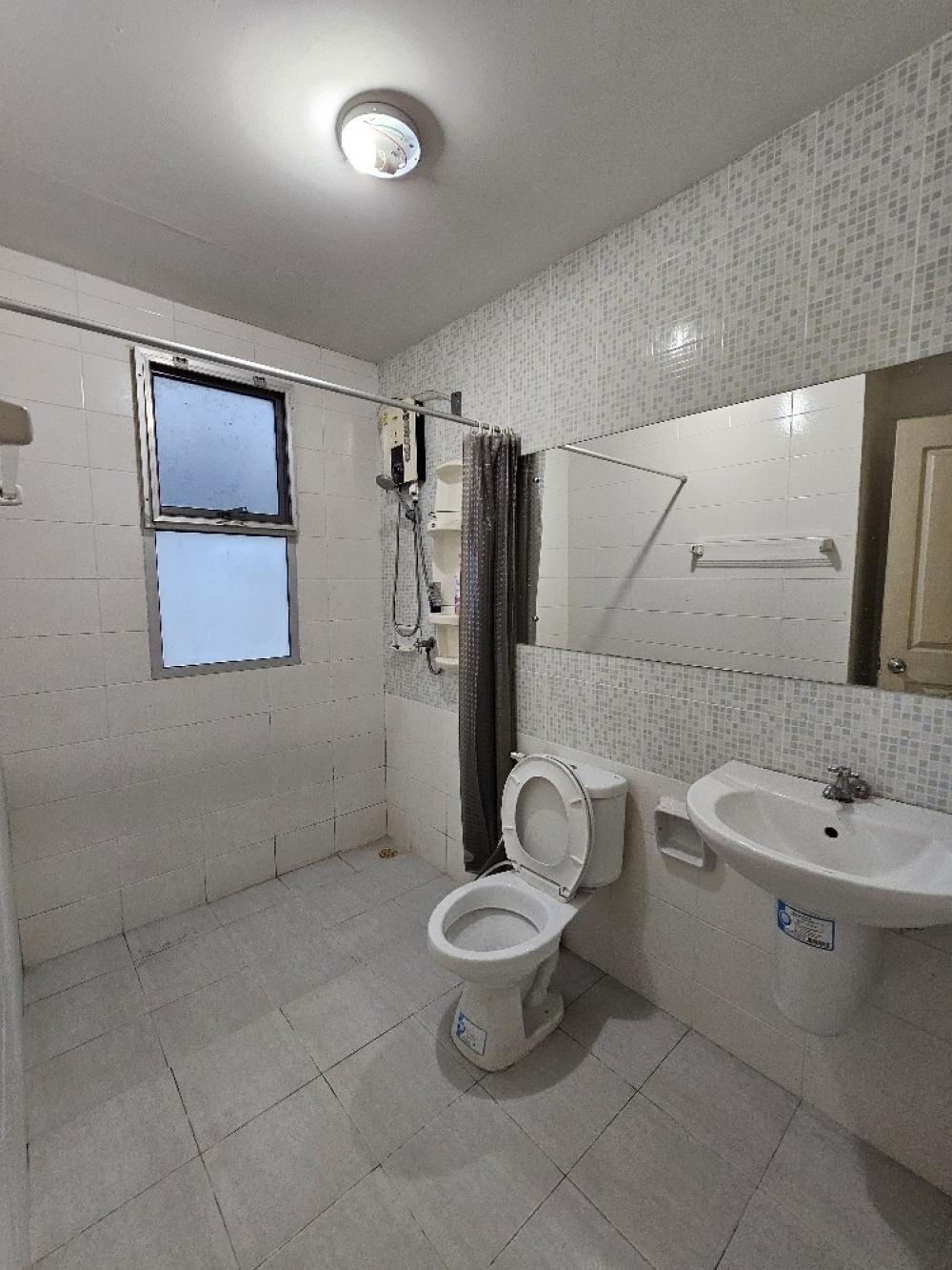 ให้เช่าทาวน์โฮมลาดพร้าว101 แฮปปี้แลนด์ : 🚩For Rent : Townplus Ladphrao 101 / 🐱 Allowed small pets / 2 Bed, 3 Bath / 27,000.-