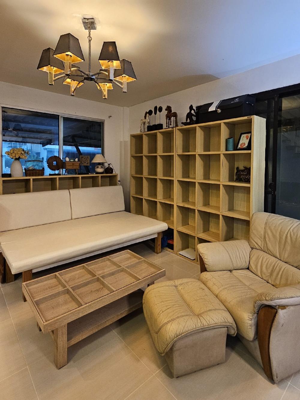 ให้เช่าทาวน์โฮมลาดพร้าว101 แฮปปี้แลนด์ : 🚩For Rent : Townplus Ladphrao 101 / 🐱 Allowed small pets / 2 Bed, 3 Bath / 27,000.-