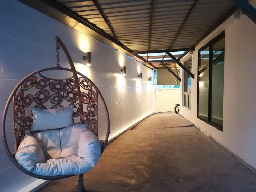 ให้เช่าทาวน์โฮมลาดพร้าว101 แฮปปี้แลนด์ : 🚩For Rent : Townplus Ladphrao 101 / 🐱 Allowed small pets / 2 Bed, 3 Bath / 27,000.-