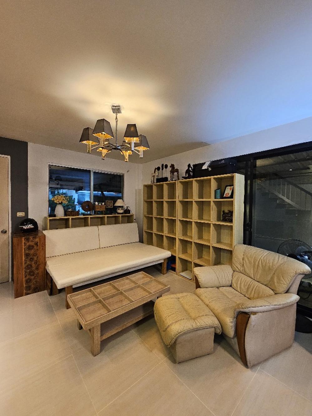 ให้เช่าทาวน์โฮมลาดพร้าว101 แฮปปี้แลนด์ : 🚩For Rent : Townplus Ladphrao 101 / 🐱 Allowed small pets / 2 Bed, 3 Bath / 27,000.-