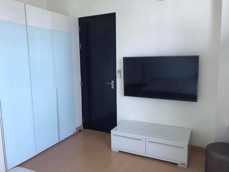 ให้เช่าคอนโดราชเทวี พญาไท : Baan Klang Krung Siam - Pathumwan【𝐑𝐄𝐍𝐓】🔥ห้องโมเดิร์น พื้นที่กว้างมากก เฟอร์นิเจอร์ครบ พร้อมอ่างอาบน้ำในตัว  ใกล้BTSราชเทวี 🔥 ติดต่อไลน์ไอดี: @hacondo