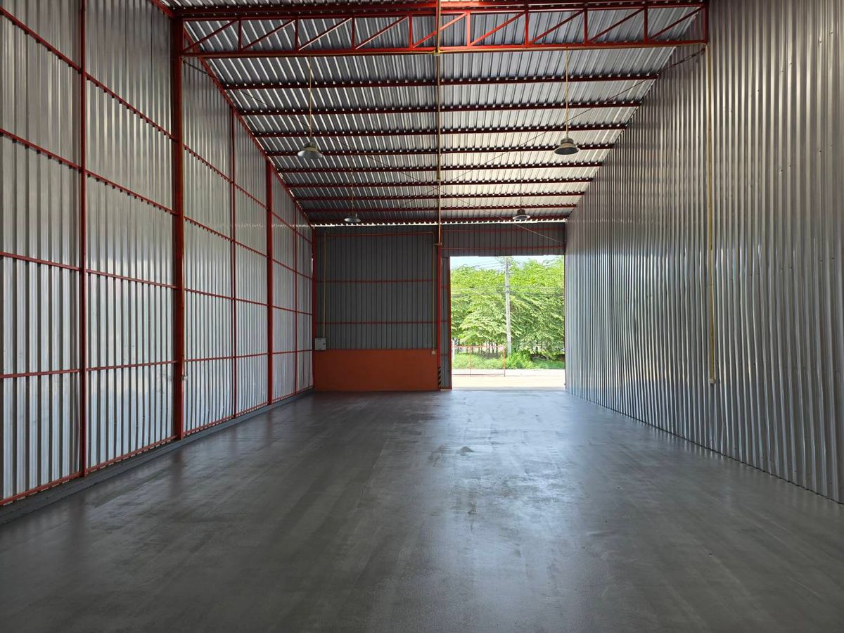 For RentWarehouseRama5, Ratchapruek, Bangkruai : Warehouse/warehouse for rent, 200 sq m., HomePro area, Rama 5 Circle, Ratchaphruek, Bang Kruai, Nonthaburi.