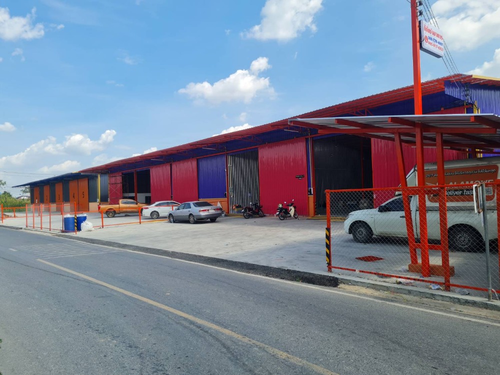 For RentWarehouseRama5, Ratchapruek, Bangkruai : Warehouse/warehouse for rent, 200 sq m., HomePro area, Rama 5 Circle, Ratchaphruek, Bang Kruai, Nonthaburi.