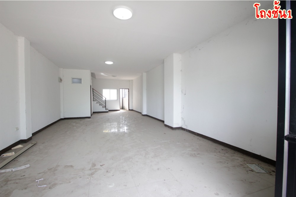 For SaleShop HouseMahachai Samut Sakhon : New Phutthasakhon Sai 4 commercial building, Phra Pin 12, trading, office, main road, 3 floors, corner room, beginning of the project, new room, never lived in (there are 3 adjacent rooms to choose from))