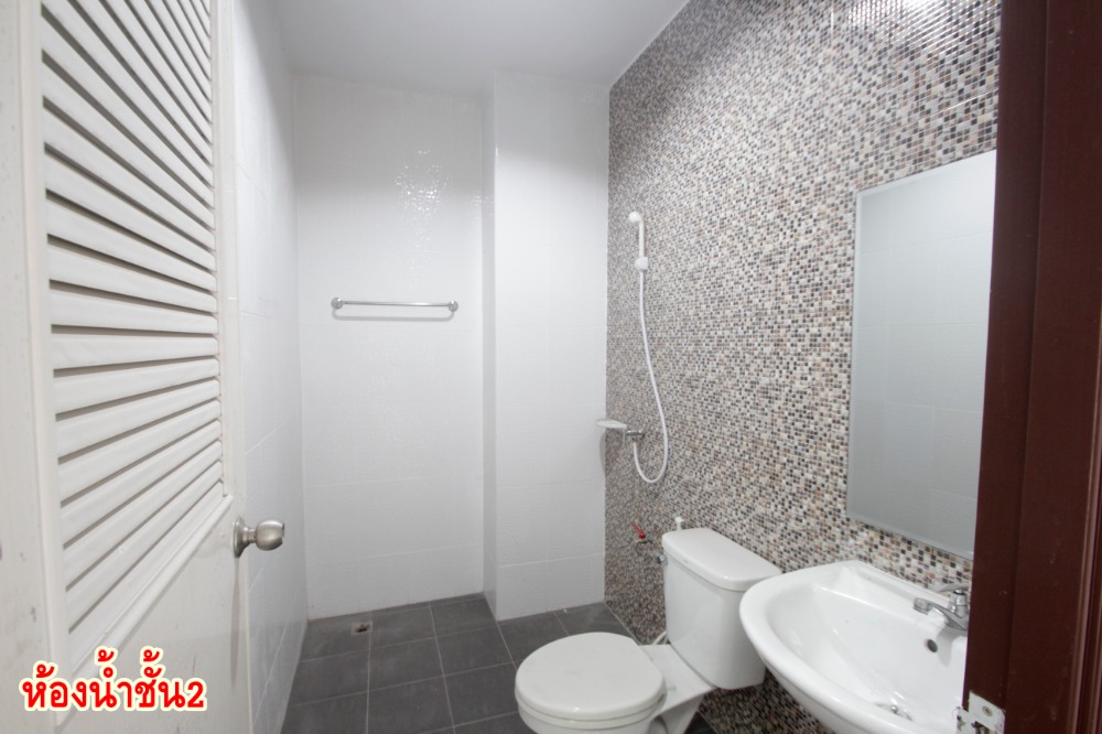 For SaleShop HouseMahachai Samut Sakhon : New Phutthasakhon Sai 4 commercial building, Phra Pin 12, trading, office, main road, 3 floors, corner room, beginning of the project, new room, never lived in (there are 3 adjacent rooms to choose from))