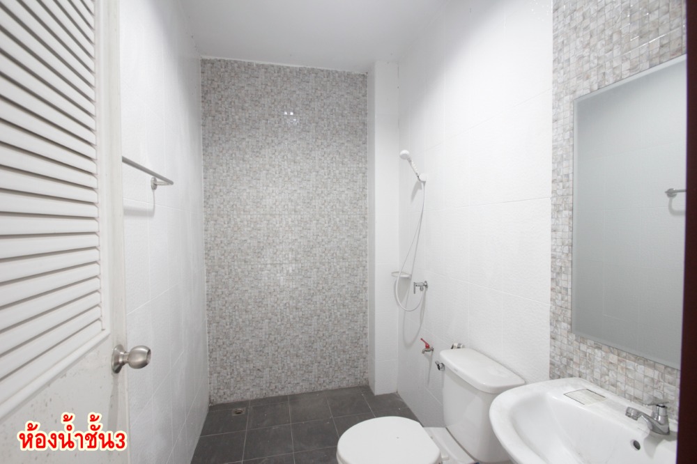 For SaleShop HouseMahachai Samut Sakhon : New Phutthasakhon Sai 4 commercial building, Phra Pin 12, trading, office, main road, 3 floors, corner room, beginning of the project, new room, never lived in (there are 3 adjacent rooms to choose from))