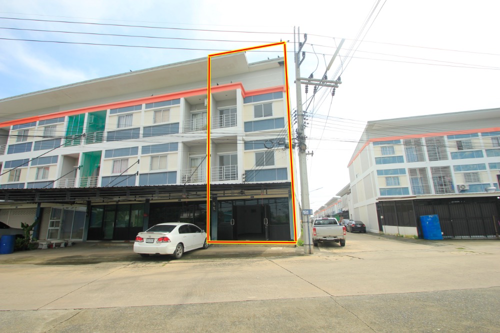 For SaleShop HouseMahachai Samut Sakhon : New Phutthasakhon Sai 4 commercial building, Phra Pin 12, trading, office, main road, 3 floors, corner room, beginning of the project, new room, never lived in (there are 3 adjacent rooms to choose from))
