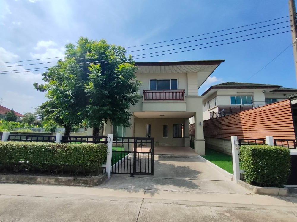 For SaleHouseRama5, Ratchapruek, Bangkruai : Quick sale!!! 2-story detached house, Baan Kritsana Rama 5 - Kanchanaphisek, next to the main road, 4 bedrooms, 3 bathrooms, the house is at the edge, area 100 sq m. Very good price.