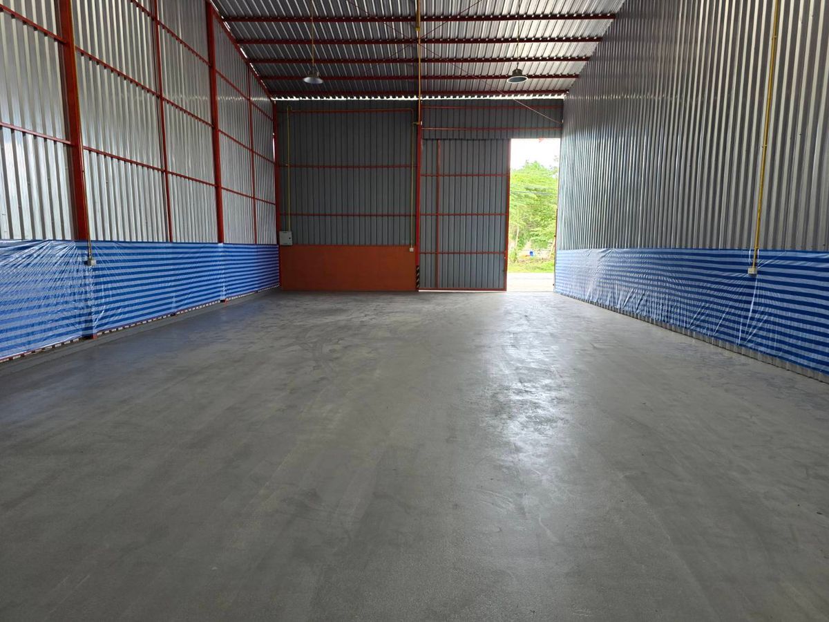 For RentWarehouseRama5, Ratchapruek, Bangkruai : Warehouse/warehouse for rent, 200 sq m., HomePro area, Rama 5 Circle, Ratchaphruek, Bang Kruai, Nonthaburi.