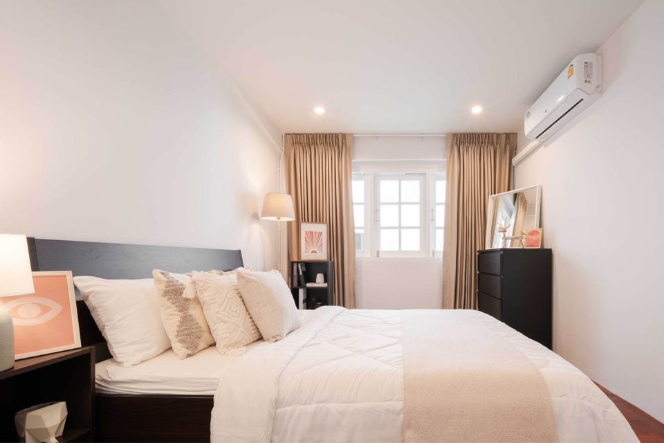 For RentHouseBangna, Bearing, Lasalle : Townhouse Sukhumvit 72