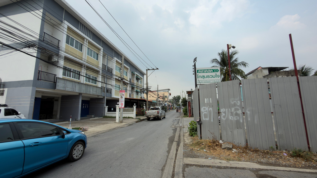 ขายที่ดินวิภาวดี ดอนเมือง หลักสี่ : ขายที่ดินดอนเมือง โกสุมรวมใจ37 ติดตลาดโกสุมฯ แปลงมุม ติดถนน2ด้าน ทำเลดีสุดๆ #ราคาถูกว่าตลาดมาก🔥⭐️✅