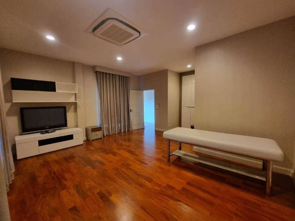 ขายบ้านนวมินทร์ รามอินทรา : บ้านเดี่ยว แกรนด์ บางกอก บูเลอวาร์ด รัชดา - รามอินทรา 2 / 5 ห้องนอน (ขาย), Grand Bangkok Boulevard Ratchada - Ramintra 2 / Single Family Home 5 Bedrooms (FOR SALE) TAN525