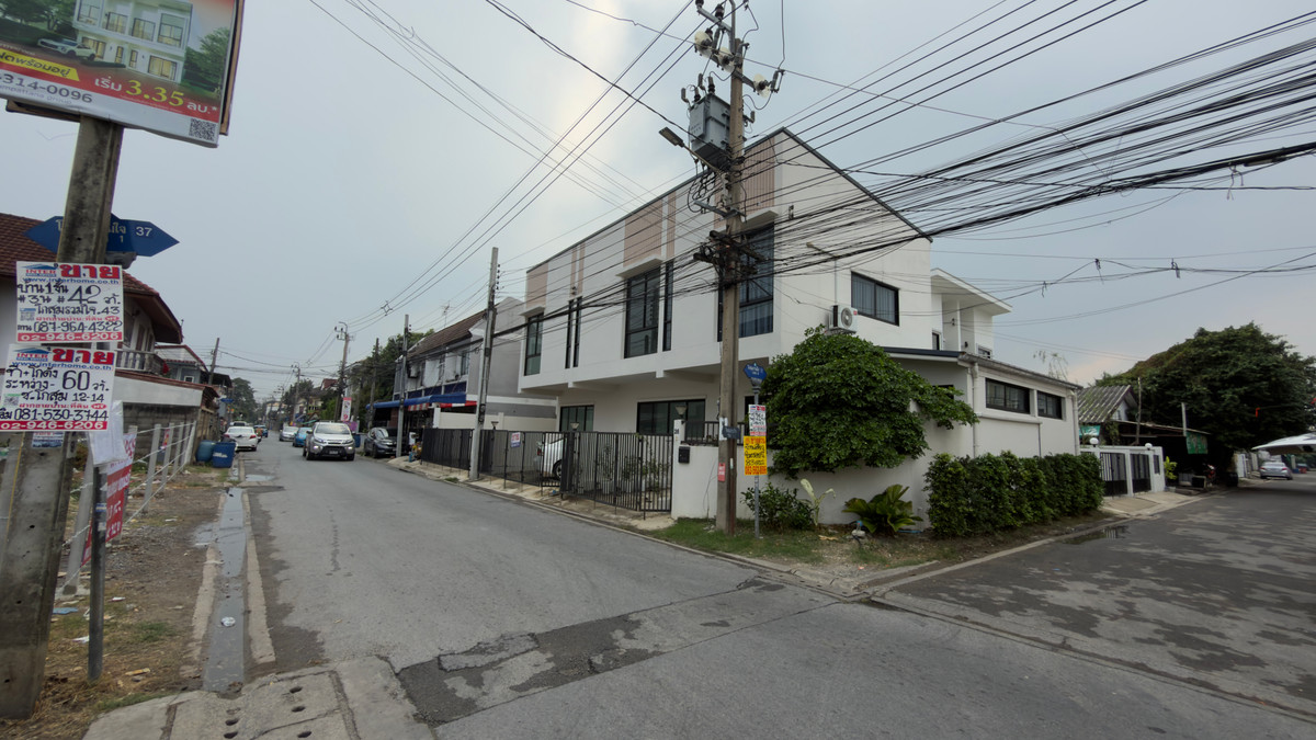 ขายที่ดินวิภาวดี ดอนเมือง หลักสี่ : ขายที่ดินดอนเมือง โกสุมรวมใจ37 ติดตลาดโกสุมฯ แปลงมุม ติดถนน2ด้าน ทำเลดีสุดๆ #ราคาถูกว่าตลาดมาก🔥⭐️✅