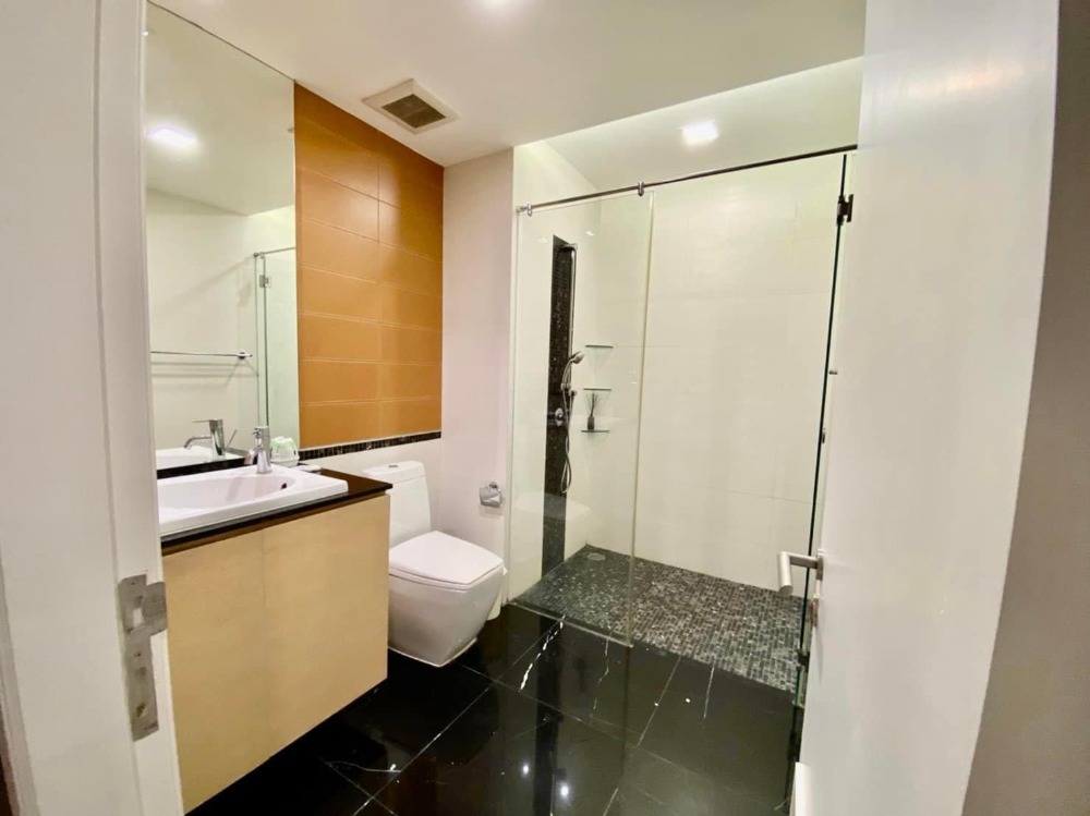 For RentCondoSathorn, Narathiwat : 📣✨ Urbana Sathorn for rent ✨📣 2 bedrooms, 2 bathrooms, beautifully decorated, complete electrical appliances.