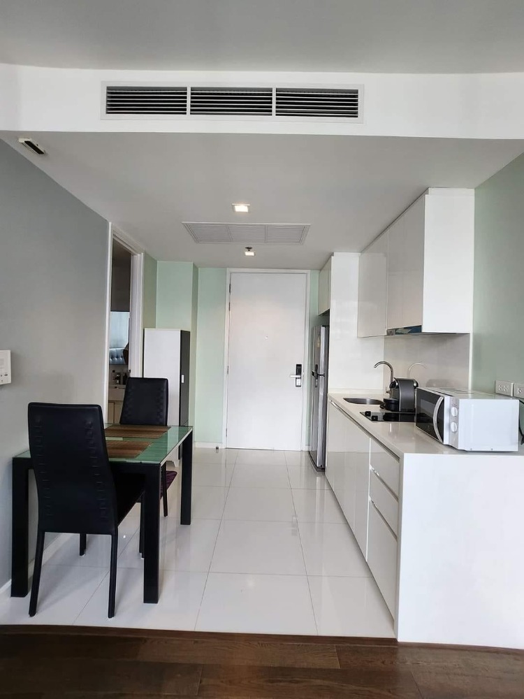 For RentCondoSathorn, Narathiwat : For rent 📌Nara9 📌Luxury Condo, Luxury Modern Contemporary style, location in the heart of Sathorn-Narathiwat 🚝 near BTS Chong Nonsi.