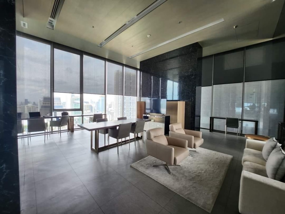 For RentCondoSathorn, Narathiwat : For rent 📌Nara9 📌Luxury Condo, Luxury Modern Contemporary style, location in the heart of Sathorn-Narathiwat 🚝 near BTS Chong Nonsi.