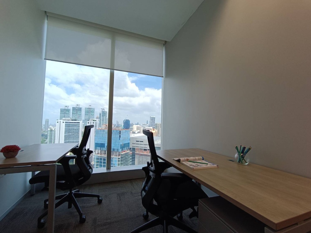 For RentOfficeSukhumvit, Asoke, Thonglor : Bangkok Office For Rent Phromphong Sukhumvit Serviced Office Bhiraj Tower At Emquartier Office Building Fully-Furnished 3-4 Workstations closed to BTS Phrom Phong, Asoke, Sukhumvit Raod, Wattana, Phromphong