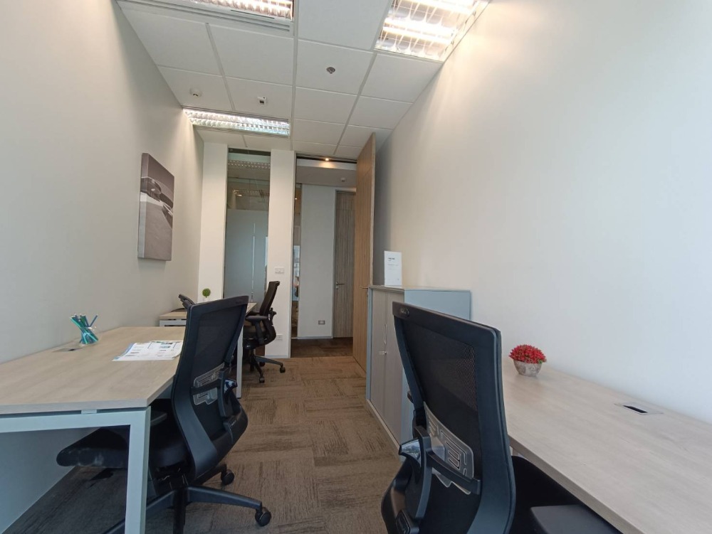 For RentOfficeSukhumvit, Asoke, Thonglor : Bangkok Office For Rent Phromphong Sukhumvit Serviced Office Bhiraj Tower At Emquartier Office Building Fully-Furnished 3-4 Workstations closed to BTS Phrom Phong, Asoke, Sukhumvit Raod, Wattana, Phromphong