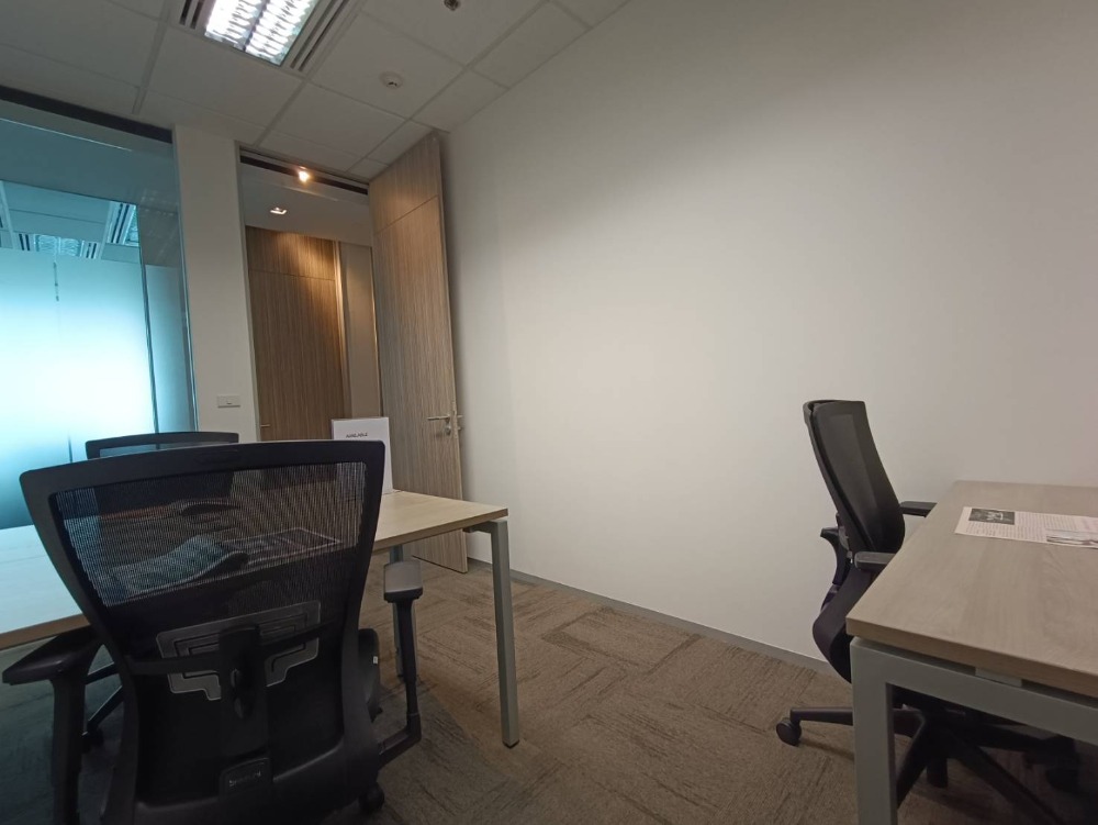 For RentOfficeSukhumvit, Asoke, Thonglor : Bangkok Office For Rent Phromphong Serviced Office Bhiraj Tower At Emquartier Office Building Fully-Furnished 3 Workstations closed to BTS Phrom Phong, Asoke, Sukhumvit Raod, Wattana, Phromphong