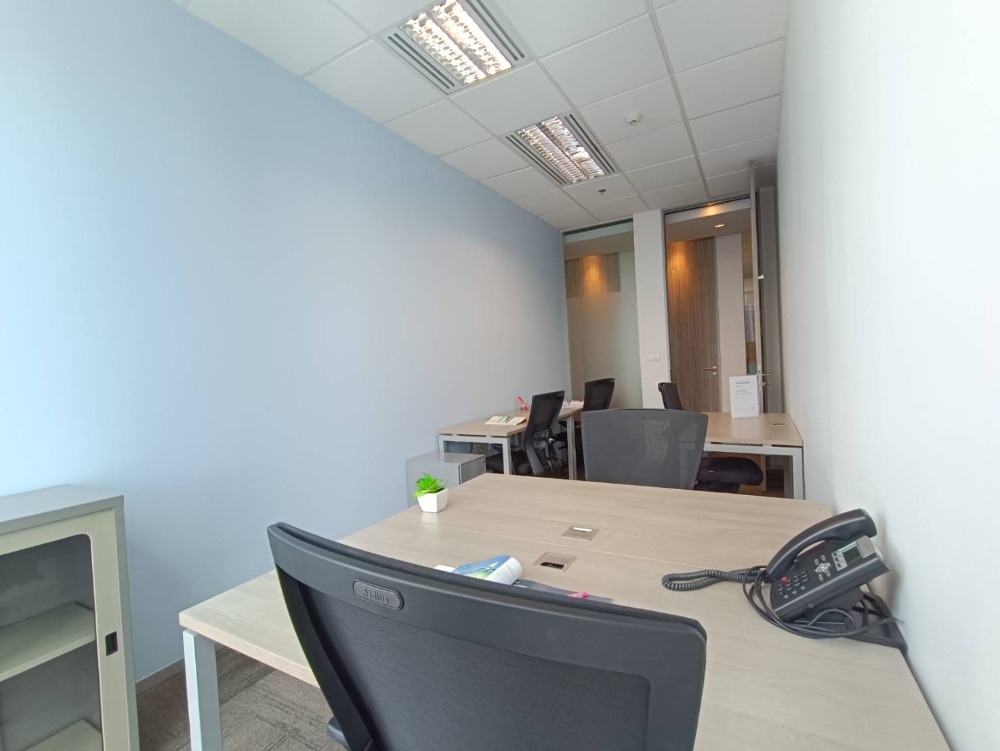 ให้เช่าสำนักงานสุขุมวิท อโศก ทองหล่อ : เซอร์วิสออฟฟิศ พื้นที่สำนักงานให้เช่า พร้อมพงษ์ Serviced Office ตกแต่งสวย พร้อมเข้าอยู่ อาคาร ภิรัช ทาวเวอร์ แอท เอ็มควอเทียร์ ( Bhiraj Tower At Emquartier Office Building ) 5 Workstations ราคาเช่า 55,590 บาท/เดือน