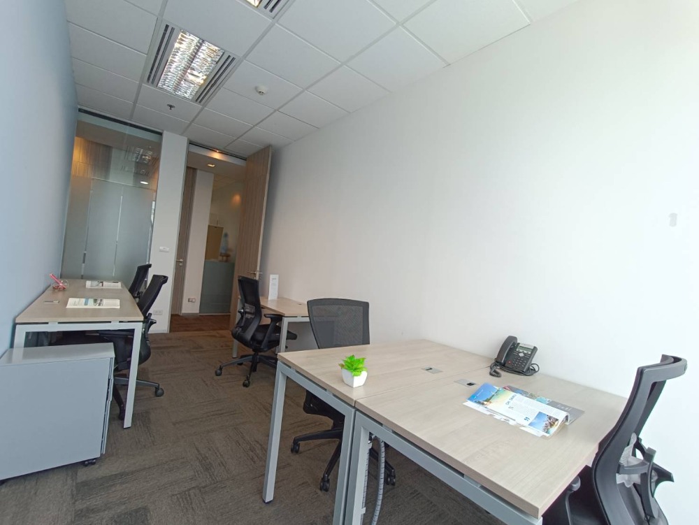 ให้เช่าสำนักงานสุขุมวิท อโศก ทองหล่อ : เซอร์วิสออฟฟิศ พื้นที่สำนักงานให้เช่า พร้อมพงษ์ Serviced Office ตกแต่งสวย พร้อมเข้าอยู่ อาคาร ภิรัช ทาวเวอร์ แอท เอ็มควอเทียร์ ( Bhiraj Tower At Emquartier Office Building ) 5 Workstations ราคาเช่า 55,590 บาท/เดือน