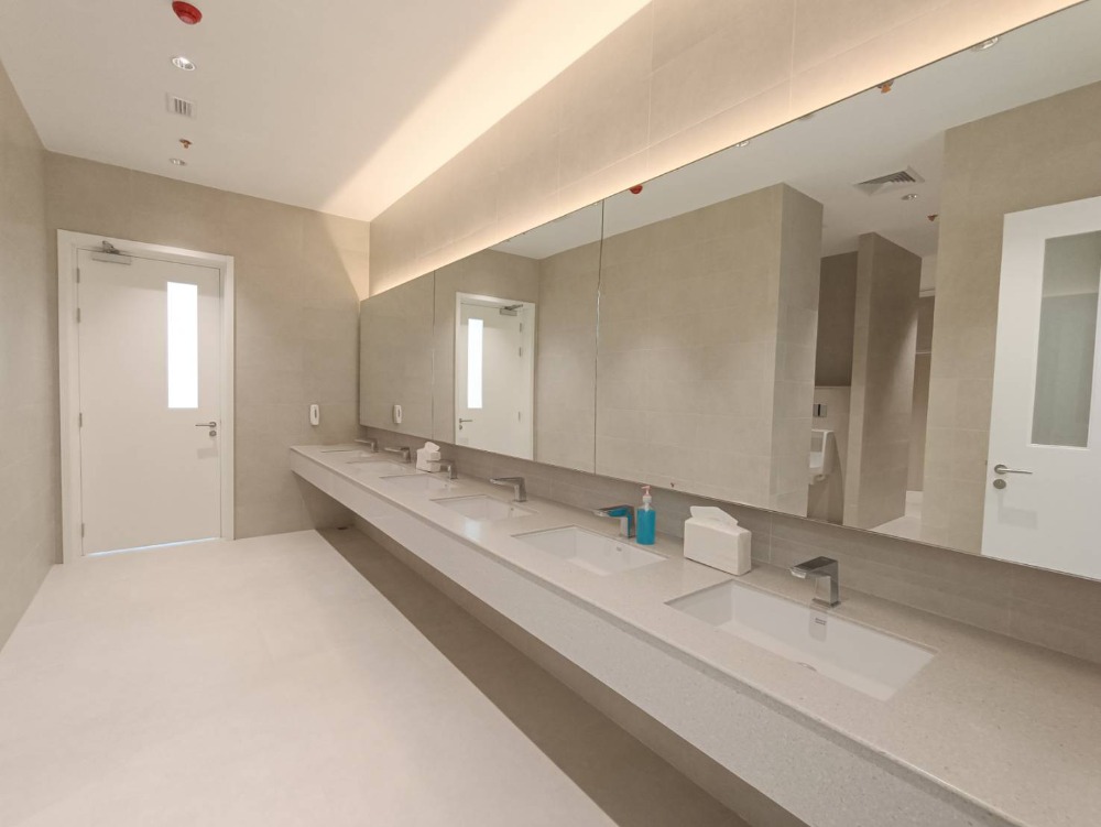 ให้เช่าสำนักงานราชเทวี พญาไท : ออฟฟิศ พื้นที่สำนักงานให้เช่า ( Office For Rent ) สำนักงาน อาคาร เพียร์ 111 ( Pier 111 Office Building ) ขนาด 115 - 1,271 ตร.ม. (ราคาเช่า 800 บาท/ตร.ม.) ใกล้รถไฟฟ้า BTSชิดลม, BTSสยาม ย่านราชดำริ, ปทุมวัน, ลุมพินี