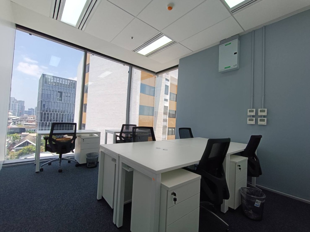 ให้เช่าสำนักงานอ่อนนุช อุดมสุข : เซอร์วิสออฟฟิศ พื้นที่สำนักงานให้เช่า อ่อนนุช บางจาก Serviced Office ตกแต่งสวย พร้อมเข้าอยู่ อาคาร สุขุมวิท ฮิลล์ ( Sukhumvit Hills Office Building ) 6 Workstations ราคาเช่า 43,590 บาท ใกล้รถไฟฟ้า BTSอ่อนนุช, BTSบางจาก