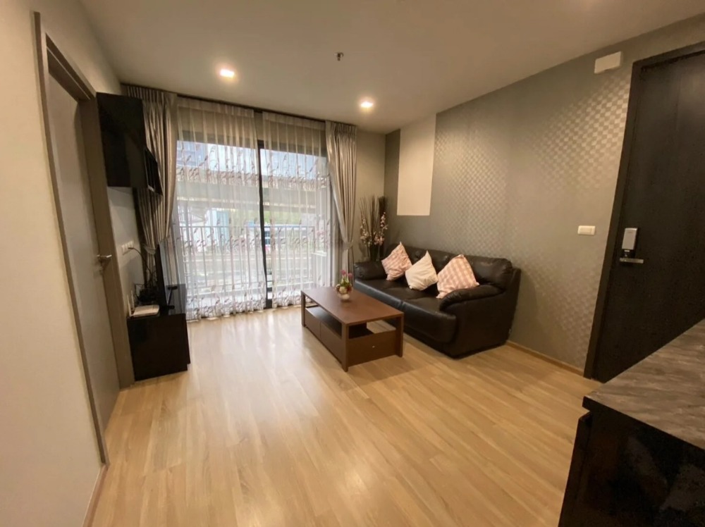 ขายคอนโดพระราม 9 เพชรบุรีตัดใหม่ RCA : S-TBGR158  ขายคอนโด เดอะเบส การ์เด้น-พระราม9, ชั้น 5 วิวสระ 2 ห้องนอน 5.1 ล้าน 064-959-8900