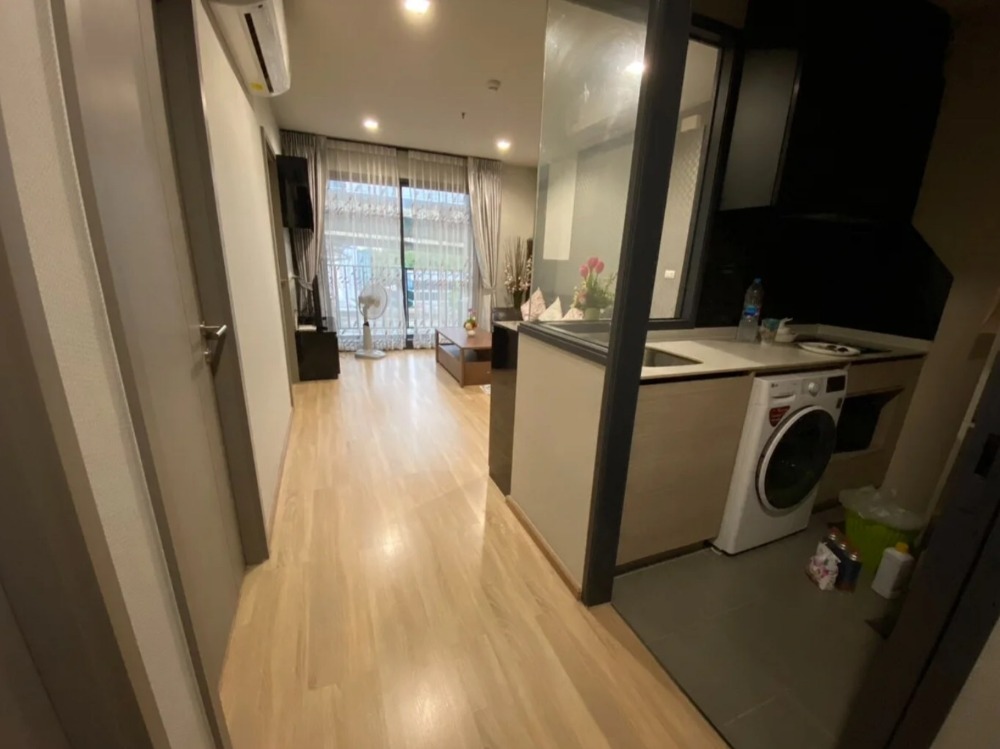 ขายคอนโดพระราม 9 เพชรบุรีตัดใหม่ RCA : S-TBGR158  ขายคอนโด เดอะเบส การ์เด้น-พระราม9, ชั้น 5 วิวสระ 2 ห้องนอน 5.1 ล้าน 064-959-8900