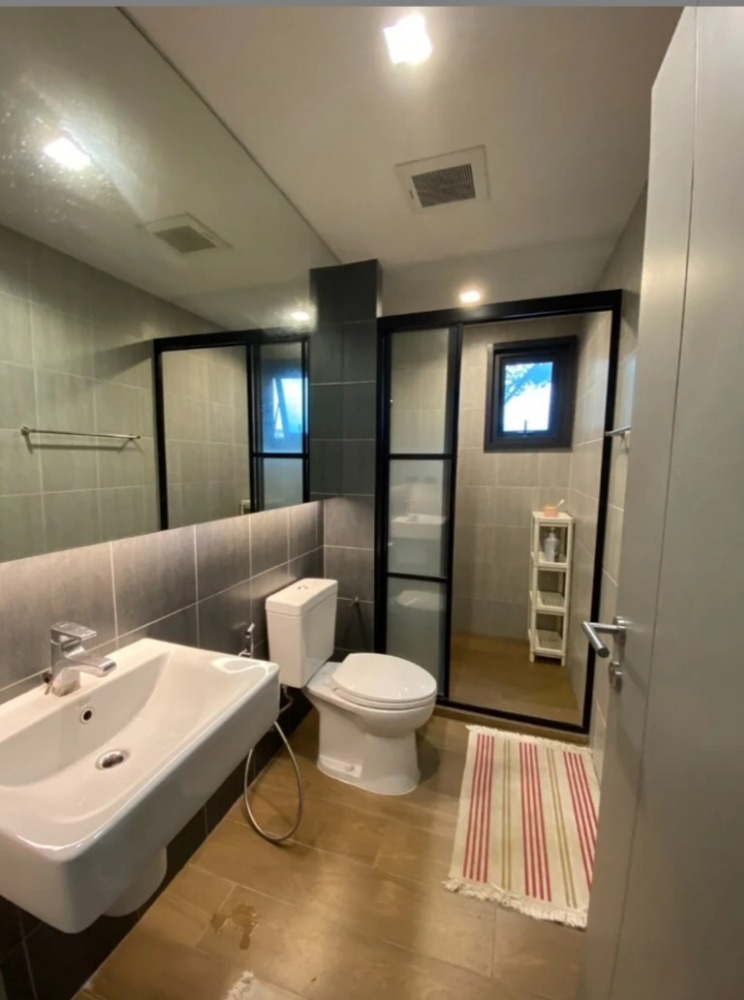 ขายคอนโดพระราม 9 เพชรบุรีตัดใหม่ RCA : S-TBGR158  ขายคอนโด เดอะเบส การ์เด้น-พระราม9, ชั้น 5 วิวสระ 2 ห้องนอน 5.1 ล้าน 064-959-8900