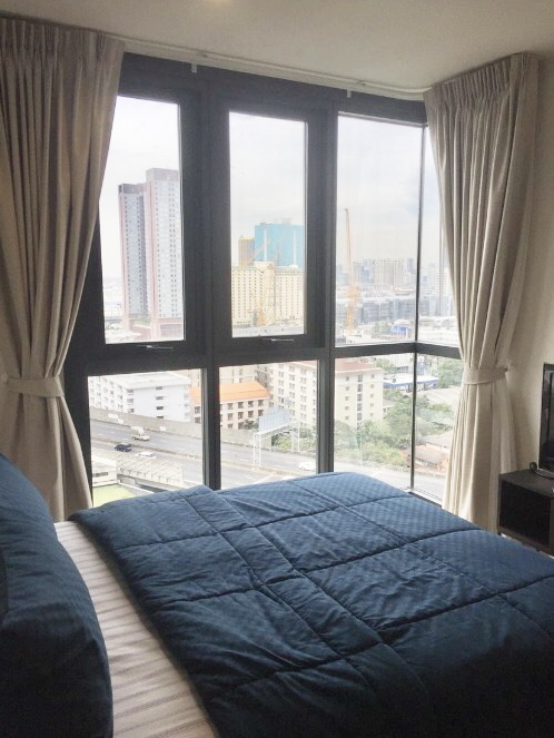 ขายคอนโดพระราม 9 เพชรบุรีตัดใหม่ RCA : S-TBGR159 ขายคอนโด เดอะเบส การ์เด้น-พระราม9, ชั้น 15 แต่งครบ 35 ตรม. 3.502 ล้าน 064-959-8900