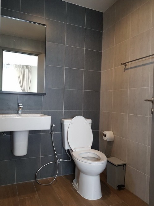 ขายคอนโดพระราม 9 เพชรบุรีตัดใหม่ RCA : S-TBGR159 ขายคอนโด เดอะเบส การ์เด้น-พระราม9, ชั้น 15 แต่งครบ 35 ตรม. 3.502 ล้าน 064-959-8900