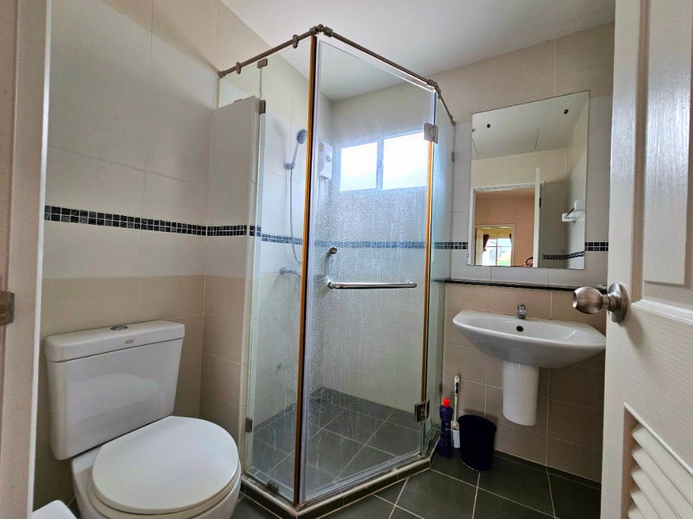 ให้เช่าบ้านลาดกระบัง สุวรรณภูมิ : ให้เช่าบ้าน หมู่บ้านภัสสร เพรสทีจ อ่อนนุช ติดต่อ 082 925 9542