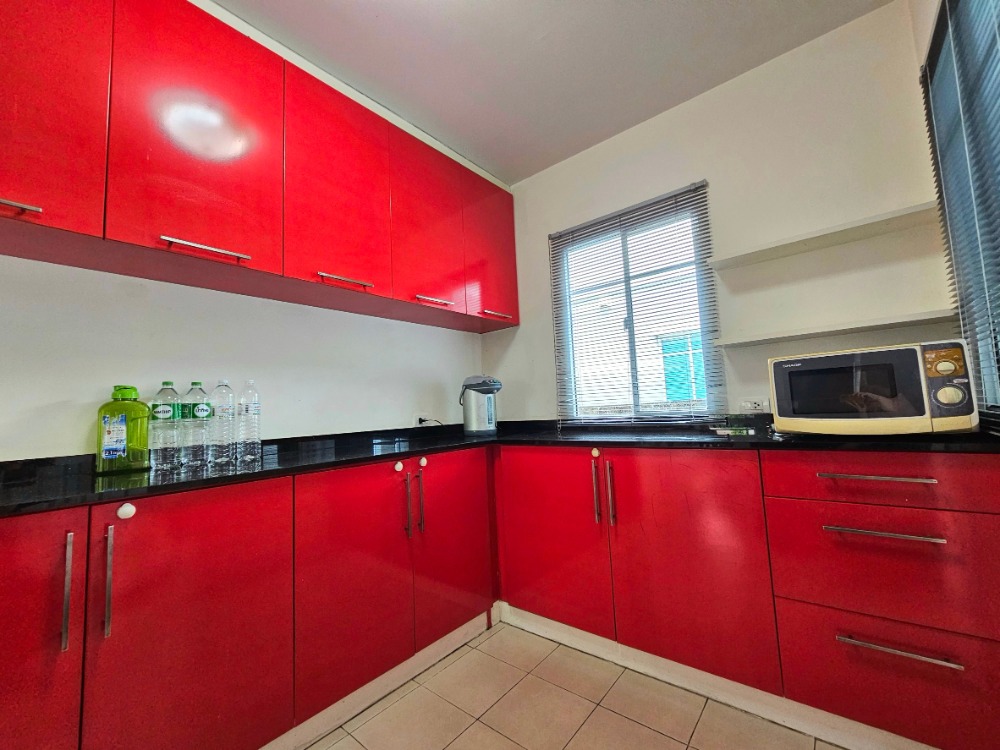 ให้เช่าบ้านลาดกระบัง สุวรรณภูมิ : ให้เช่าบ้าน หมู่บ้านภัสสร เพรสทีจ อ่อนนุช ติดต่อ 082 925 9542