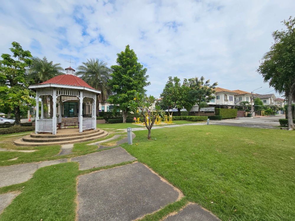 ให้เช่าบ้านลาดกระบัง สุวรรณภูมิ : ให้เช่าบ้าน หมู่บ้านภัสสร เพรสทีจ อ่อนนุช ติดต่อ 082 925 9542