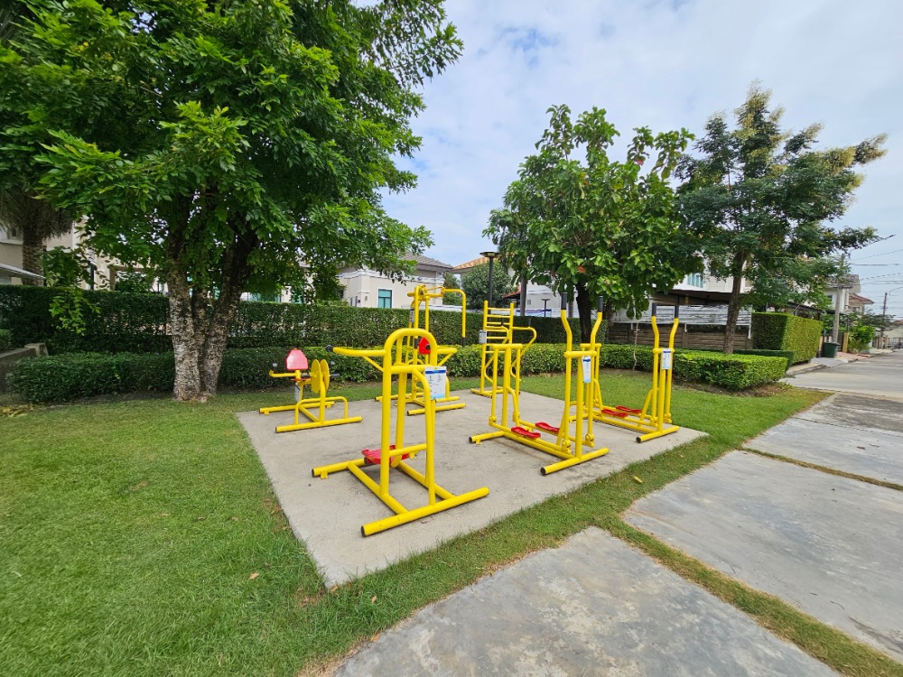 ให้เช่าบ้านลาดกระบัง สุวรรณภูมิ : ให้เช่าบ้าน หมู่บ้านภัสสร เพรสทีจ อ่อนนุช ติดต่อ 082 925 9542