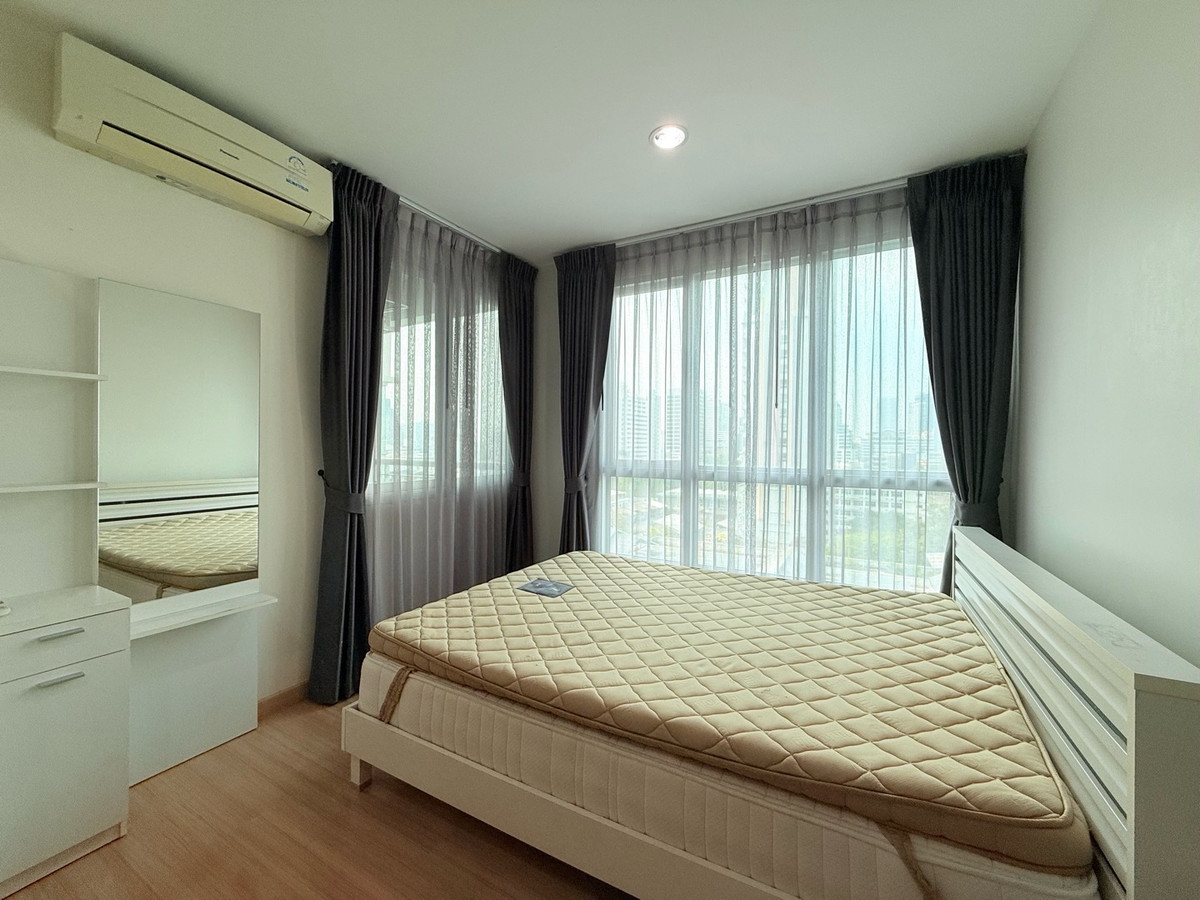 For RentCondoSathorn, Narathiwat : For rent: Life @ Sathorn, beautiful room, good price, 1 bedroom, size 40 sq m.